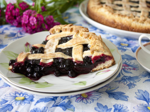 Cake with blueberries